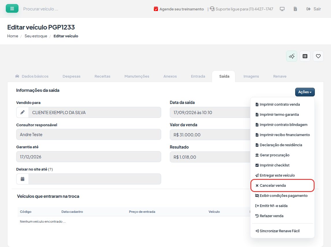 Ficha de um veículo vendido, aba Saída, com o menu Ações aberto e a opção Cancelar venda destacada.